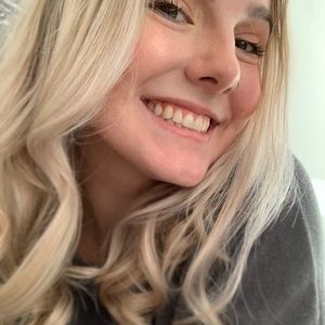 Meet your Posher, Zoe